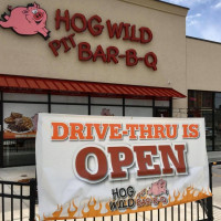 Hogwild Pit Bar-B-Q food