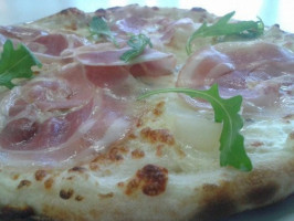 La Pizza Del Fratello food