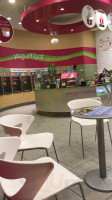 Menchie's Frozen Yogurt food