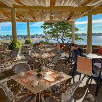 The Cafe At The Chanler food