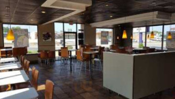 Taco Bell inside