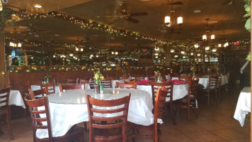 Mamma DiSalvo's Italian Ristorante inside