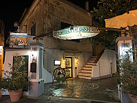 L'antico Scantinato outside