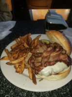 Lower Bank Tavern food