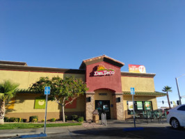 Del Taco outside