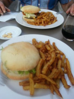 Burger Sur Vienne food