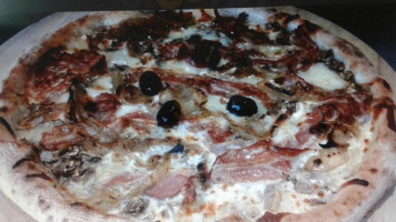 La Pizza Du Village food