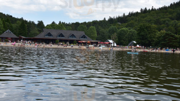 Domaine Du Lac Chambon outside