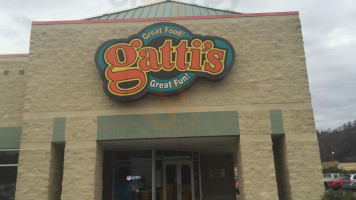 Mr Gatti's Pizza outside