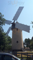 Le Moulin Des Gourmands outside