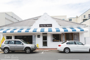 Betty Blue Bistro outside