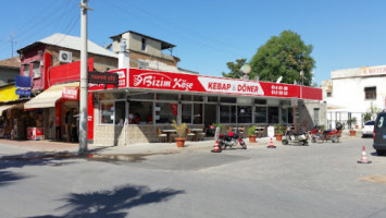 Bizim Köşe Döner outside