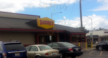 Denny's outside