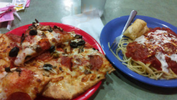 Mr Gatti's Pizza food