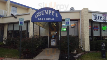 Grumpy's Grill food