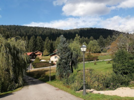 Auberge Du Saut Des Cuves outside