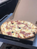 A'llo Pizza food