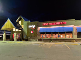 Ihop outside