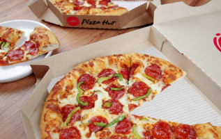 Pizza Hut food