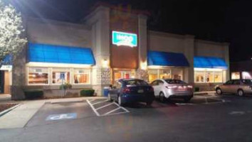 Ihop outside