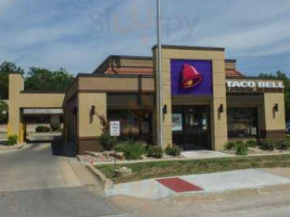 Taco Bell outside