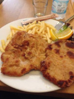 Lienzer Schnitzelwelt food