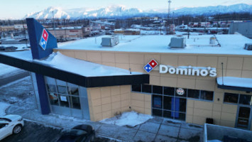 Domino's Pizza outside