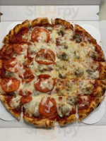 Squigi's Pizza Of Highland food