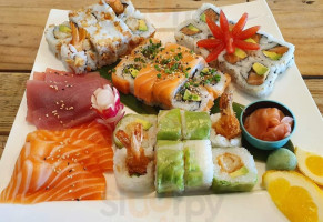 2j Sushi St Cyr Sur Mer food