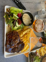 Le One Cafe food