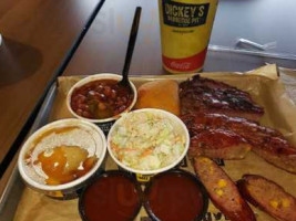 Dickey's Barbecue Pit food