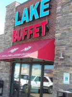 Lake Buffet outside