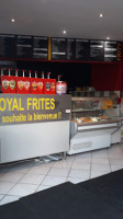 Royal Frites outside