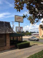 Andy's Hamburgers outside