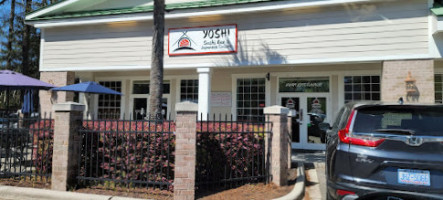 Yoshi Sushi And Japanese Cuisine outside