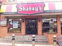 Shakey's outside