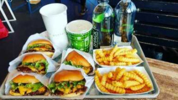 Shake Shack Woodbury Commons food