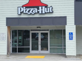 Pizza Hut outside