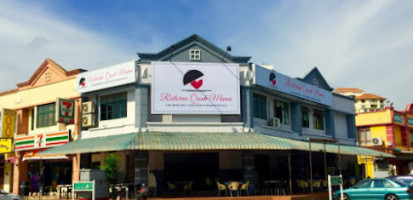 Restoran Qaseh Mama outside