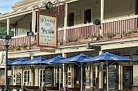 Hahndorf Inn outside