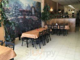 Florinda's Pizza Italiano inside