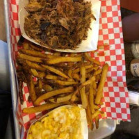 Dig Doug's Bbq food