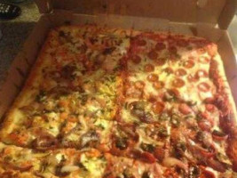 Campobello's Pizzeria food