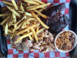 Cacy's Bbq food