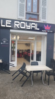 Le Royal inside