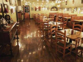 Don Tomasso's Italian Kitchen inside