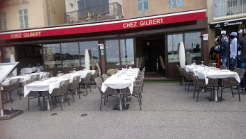 Chez Gilbert food