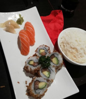 Gaillon Sushi food