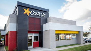 Carl's Jr. outside