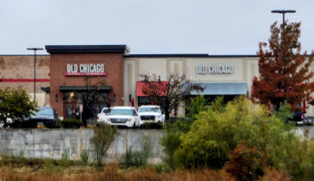 Old Chicago Pizza Taproom Presidio outside